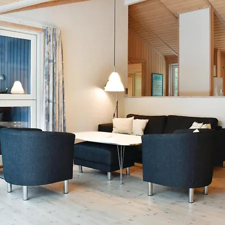 Gorgeous Home In Vaeggerlose With Wifi * Bøtø By