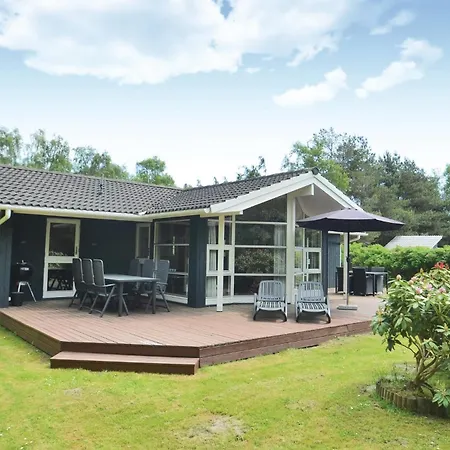 Holiday home Cozy In Vaeggerlose With Kitchen *